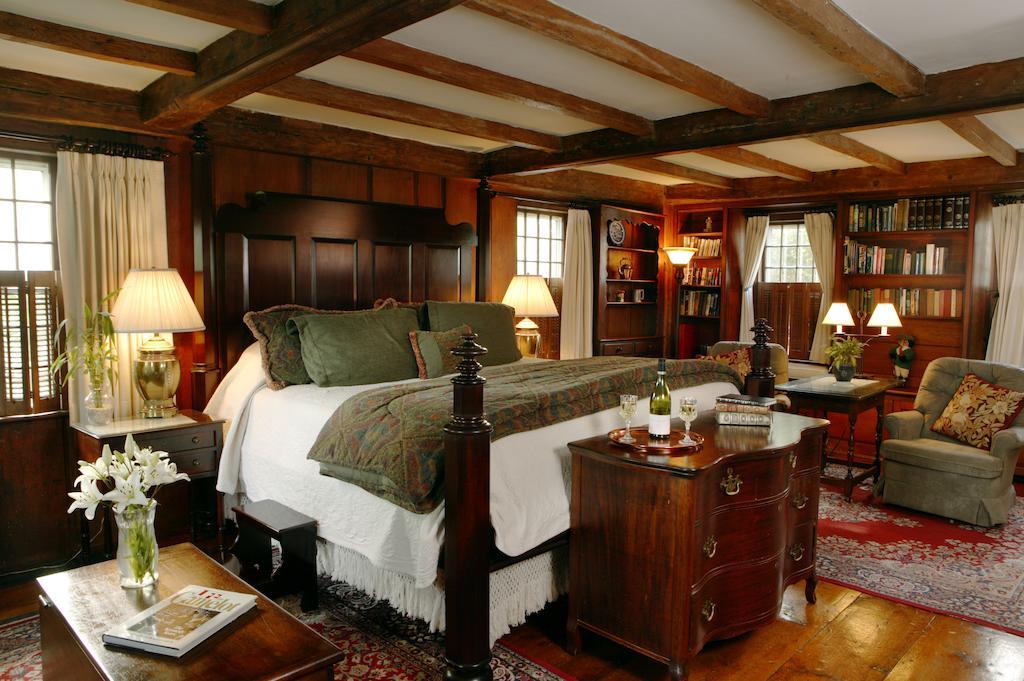 Captain'S House Inn Chatham Room photo