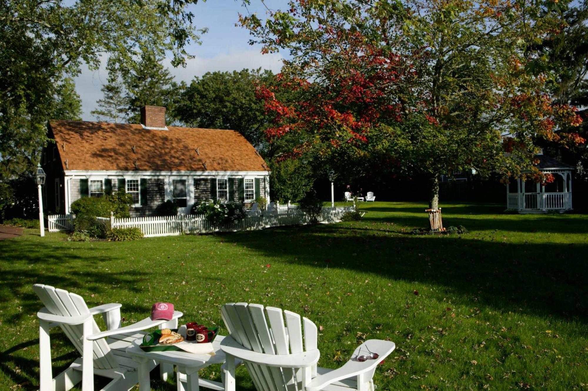 Captain'S House Inn Chatham Room photo