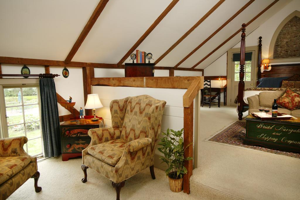 Captain'S House Inn Chatham Room photo