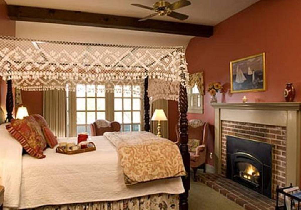 Captain'S House Inn Chatham Room photo